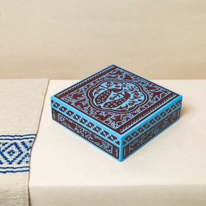Caja Olinalá, azul y marrón