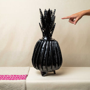 Piña Barro Vidriado Negro
